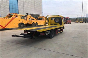 天山路非事故拖车