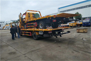 天山路同城汽车补胎