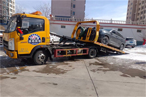 天山路救援拖车费用怎么算